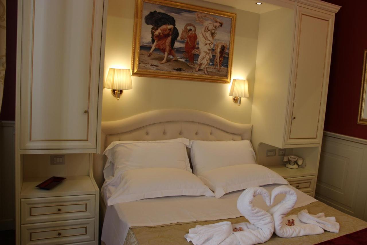 Guest house Dimora Frattina 2*